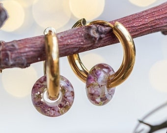 Chunky Donut hoops with dried heather flower beads, real flower earrings, Gemstone donut hoop earrings, huggie Hoop Earrings, resin jewelry