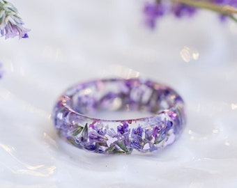 Anillo de resina con flores lilas secas, anillo de flores de resina, anillo inspirado en la naturaleza, cottagecore, anillo de flores prensadas, regalos para ella, anillo de promesa