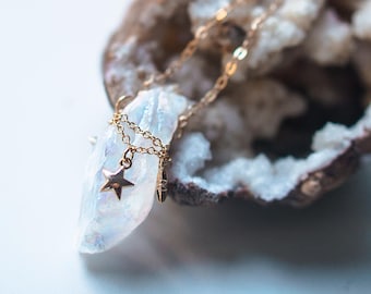 White Raw Quartz Necklace, Titanium Point Crystal Birthstone Jewelry, Rough Stone bohemian Gemstone Pendant