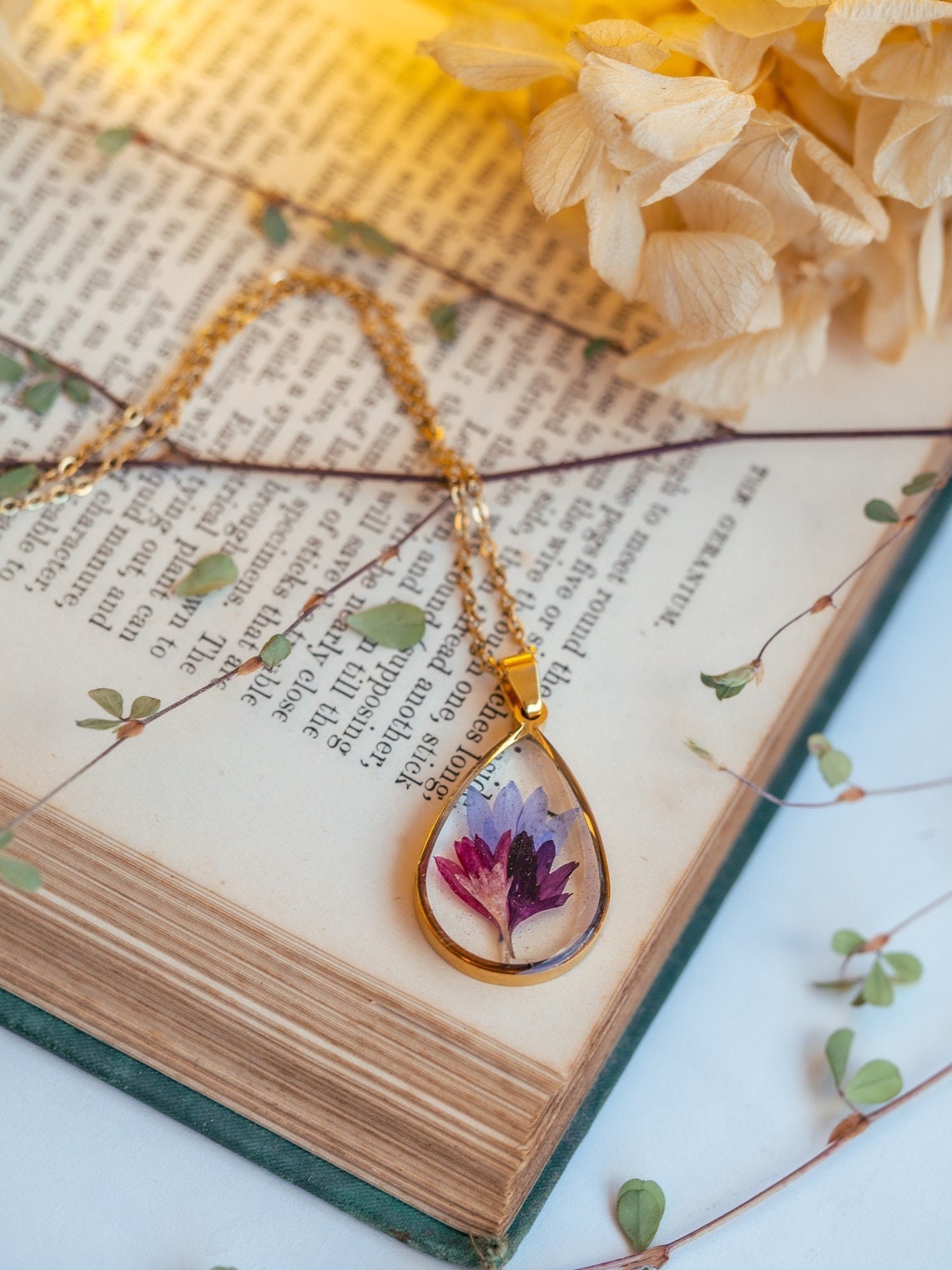 Lae flower necklace sale