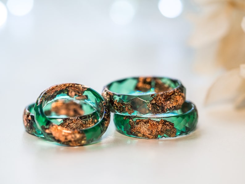 Green resin ring with rose gold flakes, thumb ring for men, unique jewelry for women, Resin Jewelry, mens ring, cute promise ring for her image 4