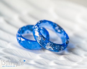 Resin ring, Blue and silver flakes faceted ring, Blue ring, Stacking Rings, stackable ring, Resin Jewelry, simple ring, minimalist jewelry
