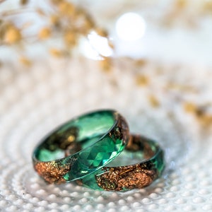 Green resin ring with rose gold flakes, thumb ring for men, unique jewelry for women, Resin Jewelry, mens ring, cute promise ring for her image 8