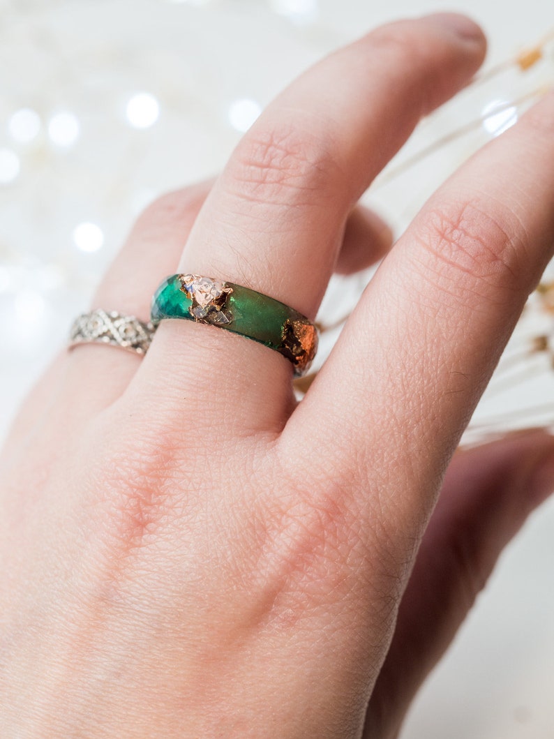 Green resin ring with rose gold flakes, thumb ring for men, unique jewelry for women, Resin Jewelry, mens ring, cute promise ring for her image 3