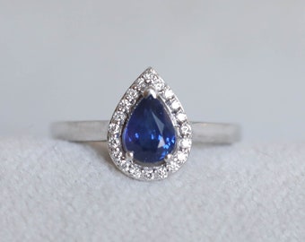Blue Sapphire Diamond 14k White Gold Ring, size 5.5