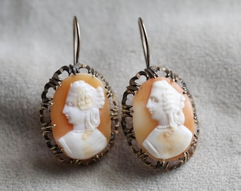 Vintage Shell Cameo Oorbellen, Dangly Oorbellen