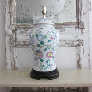 Vintage Chinese ginger jar table lamp on wood stand, LARGE, spring floral design, Chinoiserie lighting, Asian style, decorator home decor