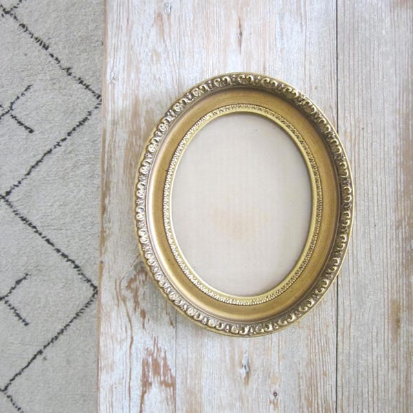 Vintage oval gold frame, wedding photo frame, romantic home decor, Shabby wedding decor