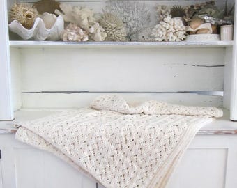 Vintage 100% Soft Spun Cotton IVORY Cable Knit Throw, Lion Crafters, Made in USA, cozy summer styling