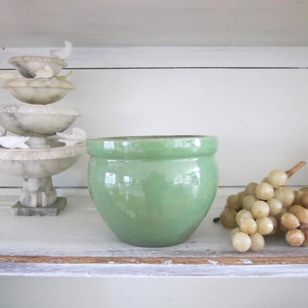 The perfect green planter, ceramic plant pot, kitchen garden decor, boho bungalow decor, spring indoor planting