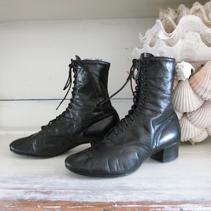 Antique Victorian black leather lace up boots, low heel, Downton Abbey, Granny boots, romantic, photo prop, wedding boots