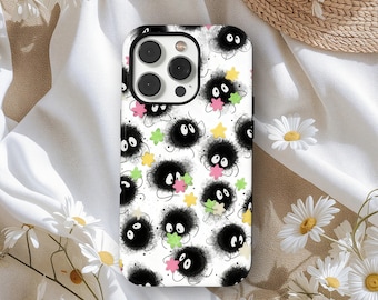 Funda para teléfono con estética japonesa, diseño adorable inspirado en un tablero de inspiración, arte anime moderno, diseño kawaii de caramelo y estrellas de hollín, compatible con iPhone 17, 16, 15, 14 y 13, y Samsung.