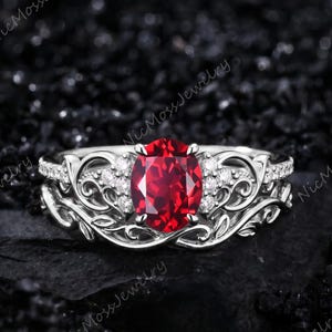 Conjuntos de anillos de compromiso vintage con rubí de talla ovalada, anillo de oro blanco, anillo de promesa con filigrana y pavé, anillo de platino estilo art déco, regalo de aniversario con piedra preciosa roja