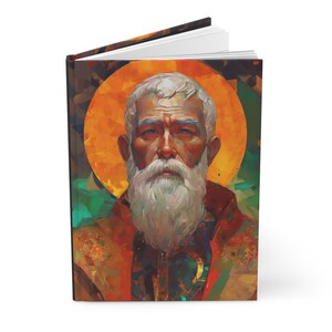 Puede incluir: Una pintura de un hombre con barba blanca y un halo de luz detrás de él. Lleva una túnica colorida con intrincados patrones. El fondo es una mezcla de naranja, verde y azul.
