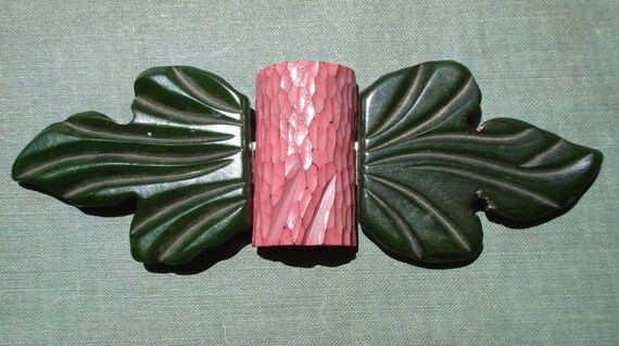 Huge Vintage 1940s Green Bakelite Leaves Belt Buc… - image 1