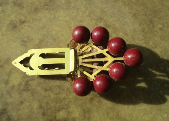 Vintage Brass 1930s Grapes Dress Clip - image 5