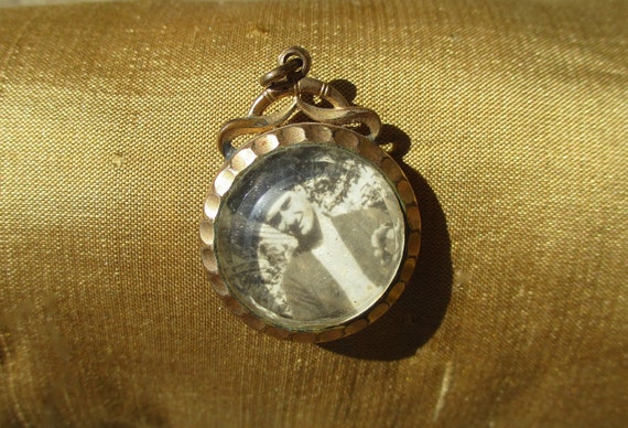 Vintage 1940s Glass Photo Locket