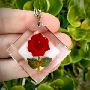 Etsy rose necklace deals
