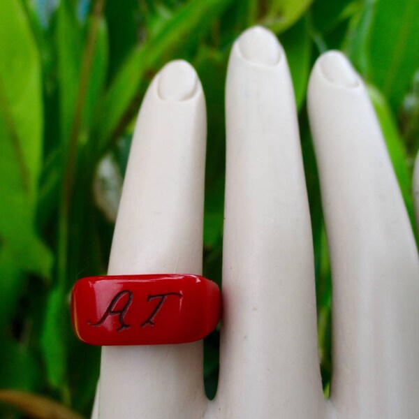 Vintage Red Bakelite - Etsy