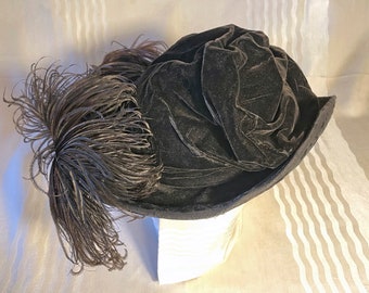 Edwardian - 1910s - Women's Black Velvet Hat with Ostrich Feathers - Wide Brimmed Slouch Crown