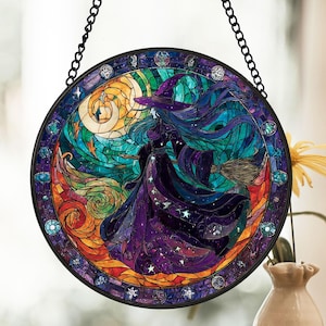 Halloween-Hexe mit Mond Suncatcher, Fensterdekoration, Witchy Fensterdekoration, Buntglas-Hexe, Halloween-Dekoration