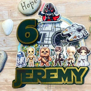 Décoration de gâteau d&#39;anniversaire personnalisée inspirée de Star Wars | Décoration pour gâteau confettis espace personnalisée avec nom et âge | Décoration de fête Star Wars