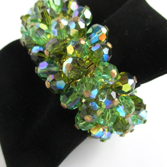 Green Aurora Borealis Stretch Bracelet - Vintage,… - image 1