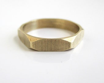 6 Sided Solid Brass Band Ring - Vintage Gold Tone Hexagon Ring, Size 6.25 - 6.5 (Surface Wear)