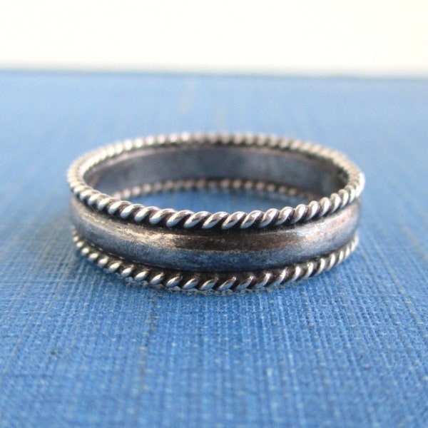 Sterling Silver Band Ring w/ Smooth Center & Rope Edge Texture - Vintage 5mm, Size 9.75 (Dark Unpolished)