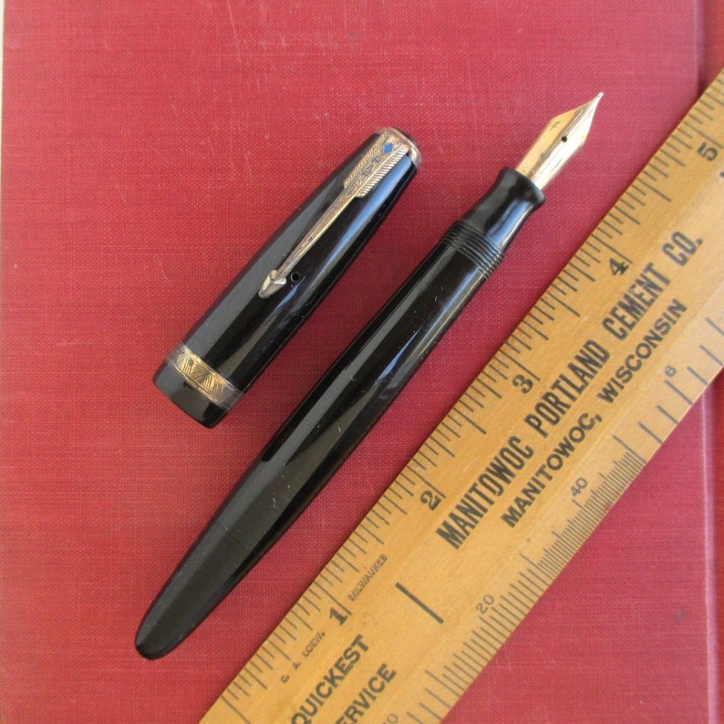 Parker Vacumatic Fountain Pen Vintage Black /& Gold Not Working 14K Nib Blue Diamond