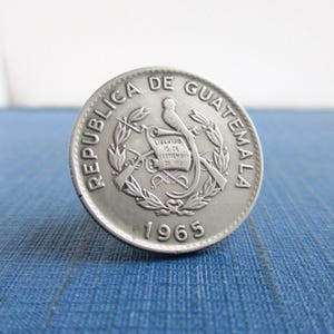 Guatemala Coin Tie Tack / Lapel Pin - Repurposed Vintage Republica de Guatemala Silver Tone Coin