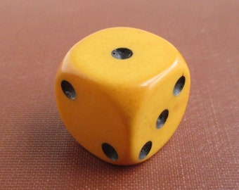 3/4" Bakelite Die - Vintage Yellow Single Dice w/ Beveled, Rounded Edges