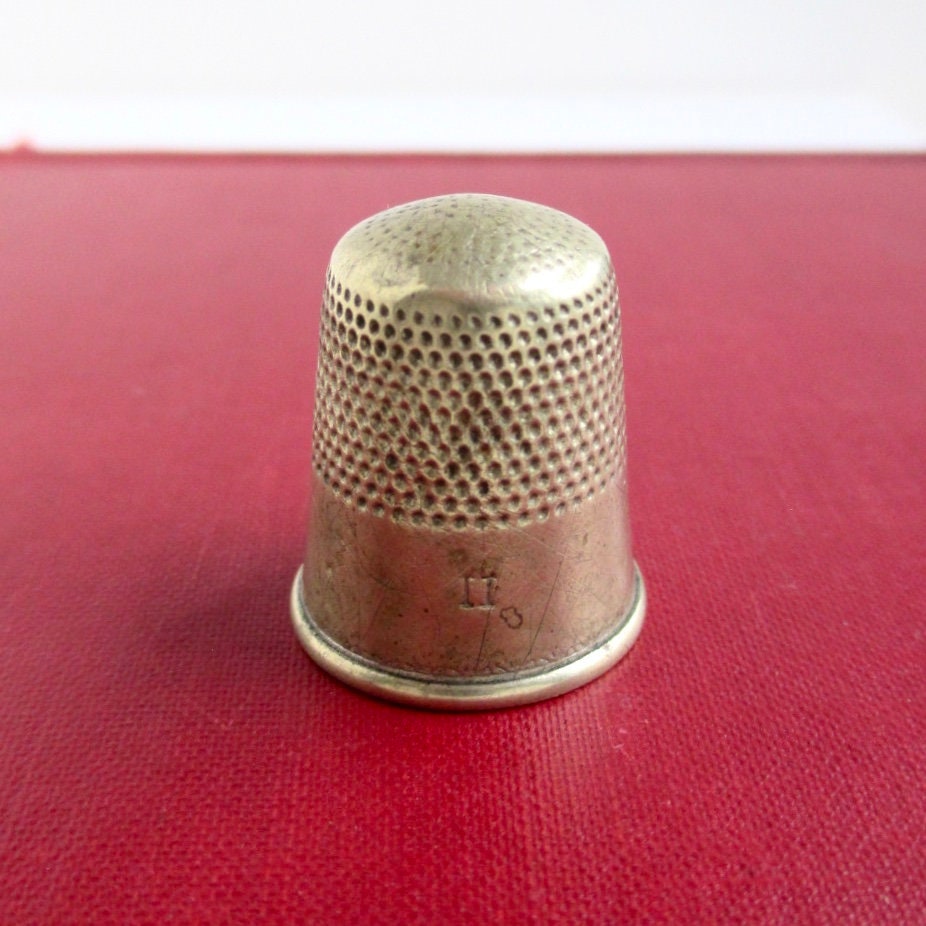 Sewing Thimble Finger Protector Embroidery Needlework Metal Brass Sewing  Thimble 