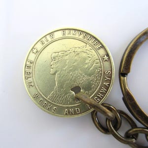 NEW HAMPSHIRE Transit Token Keychain - Repurposed Vintage NH Man in the Mountain Gold Tone Coin Key Chain, Fob