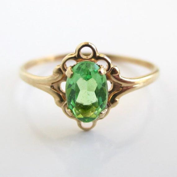 Tiny 10K Solid Yellow Gold Ring w/ Green Stone - … - image 1