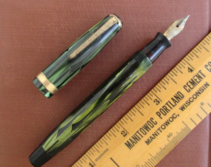 Parker Duofold Fountain Pen in Green & Black Pearl (rare Geometric ...