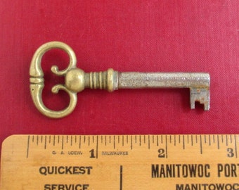 Antique Skeleton Keys - lot of 5 - Solid & Hollow Vintage Keys -  Fancy/Ornate