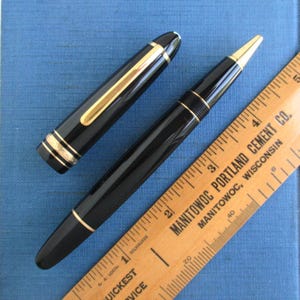Mont Blanc Meisterstück LeGrand Rollerball Pen - Vintage, Black & Gold (Needs New Refill) Crack in Threads