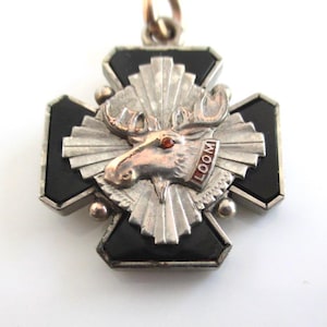 アンティーク LOOM（Loyal Order of Moose）ペンダント