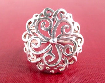 Sterling Silver Ring w/ Pinwheel Flower Design - Vintage Women's, Size 7 (Unpolished)