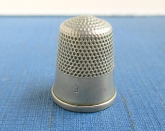 Silver Tone Vintage Thimble Marked " 9 " - 16.25mm Inner Diameter