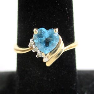 10K Solid Gold Ring w/ Blue Heart & Colorless Stones - Vintage, Size 6.5