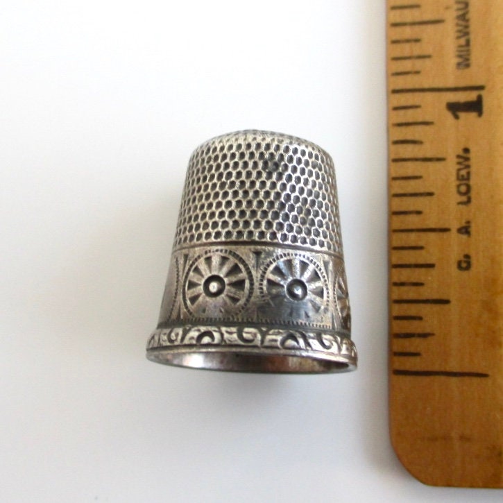 Vintage Thimble, Collectable Sewing Thimble, 9K Rose Gold Thimble Size 9,  European Made Antique Thimble 