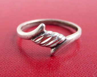 Sterling Silver Band Ring - Vintage, Simple "Barbed Wire" Design - Size 4.75 (Unpolished)