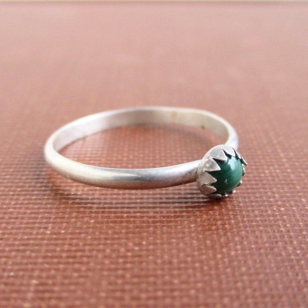 Sterling Silver & Green Malachite Stone Ring - Vintage Southwest, Small Size 4.5 to 4.75 (Unpolished)