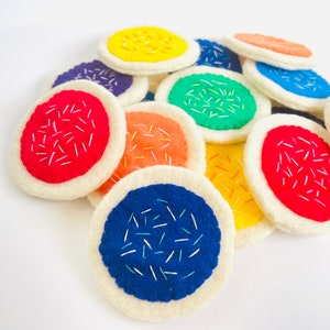 Felt sugar cookie handmade play kitchen accessories felt food 1 cookie or 7 rainbow color cookies toddler color learning toy image 5