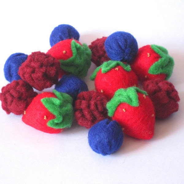 Felt Food Berry set (strawberry raspberry blueberry) eco friendly children's pretend play food for toy kitchen, felt strawberry