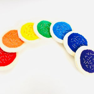 Felt sugar cookie handmade play kitchen accessories felt food 1 cookie or 7 rainbow color cookies toddler color learning toy rainbow