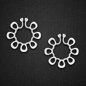 Silver Plated Nipple Clips in Modern Style Nipple Clamps Fetish Accessories Fake Piercing and Weights for Sensual Play