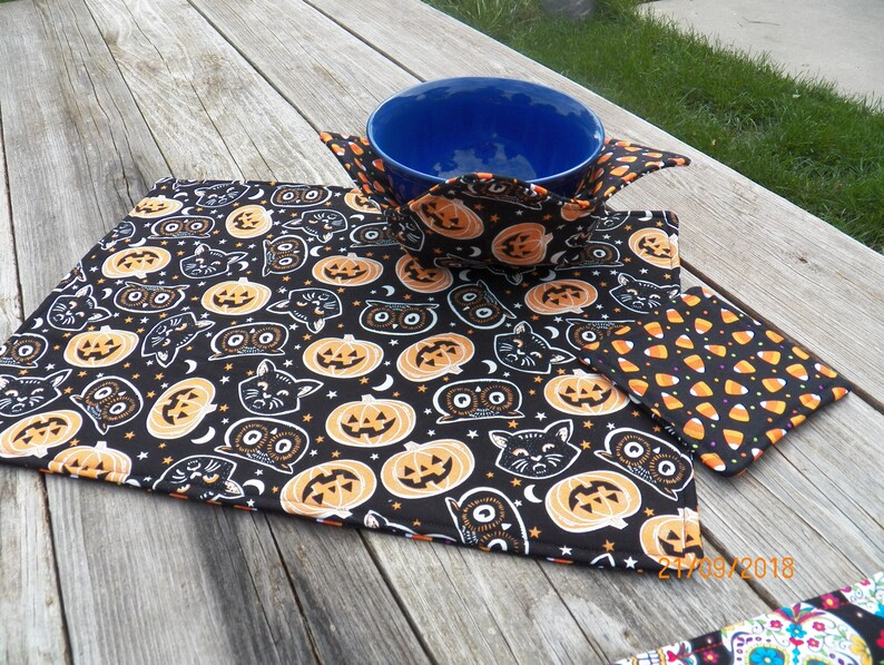 Halloween Soup Cozy Set